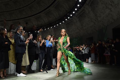 versace fashion show 2019 jennifer lopez|jennifer lopez versace dress grammys.